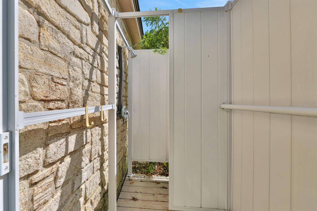 The outdoor shower makes lake days even easier and more refreshing