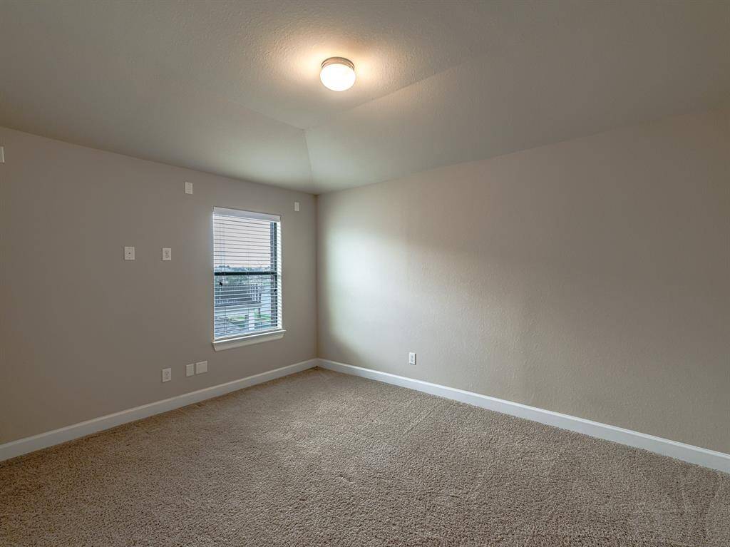 bedroom 2 upstair