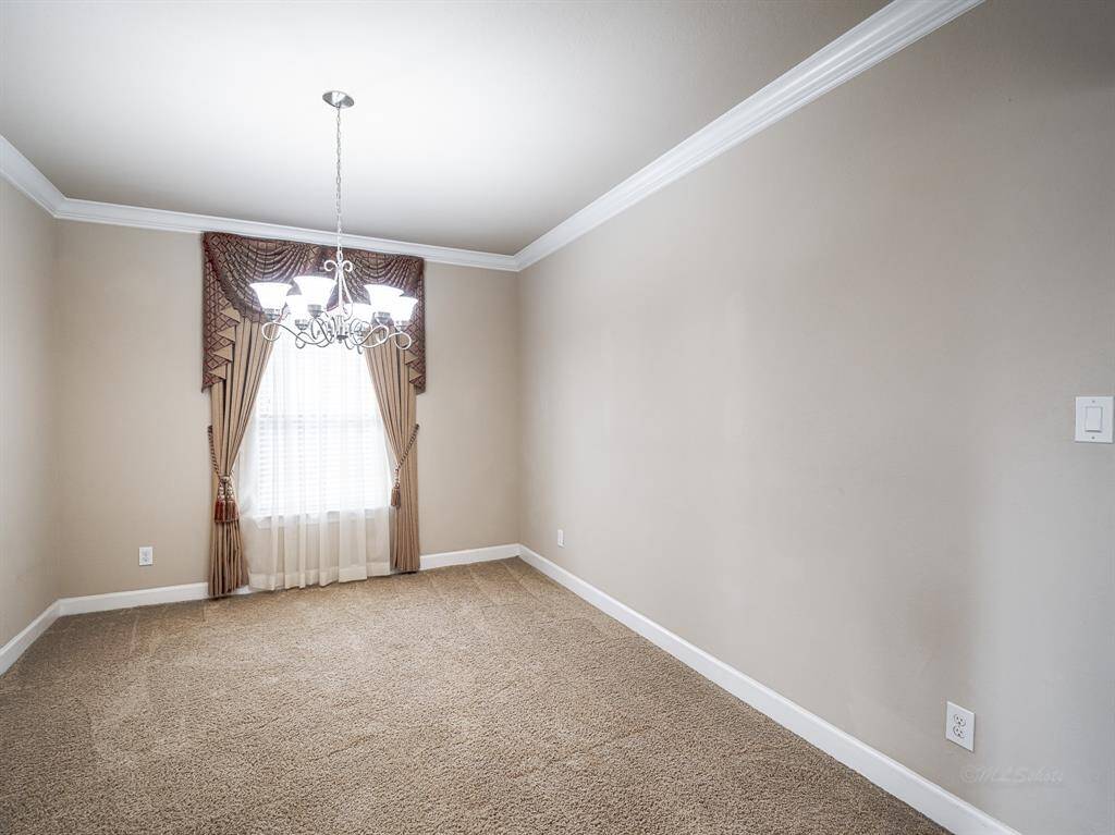 Formal Dining