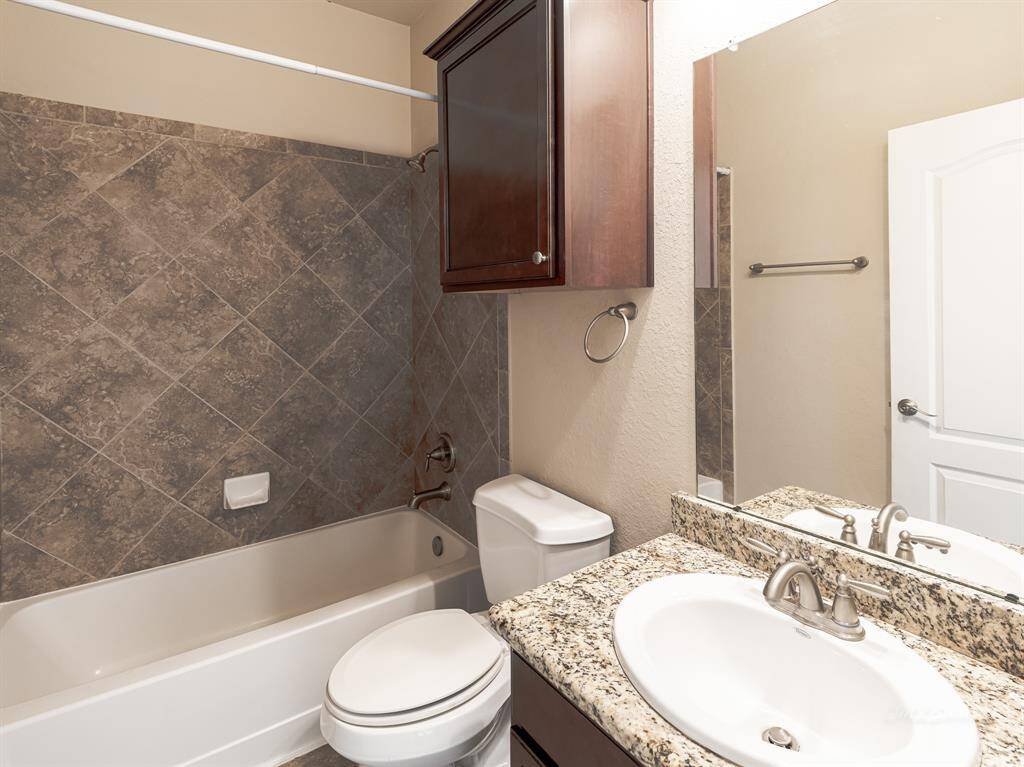 Guest full bath downstair