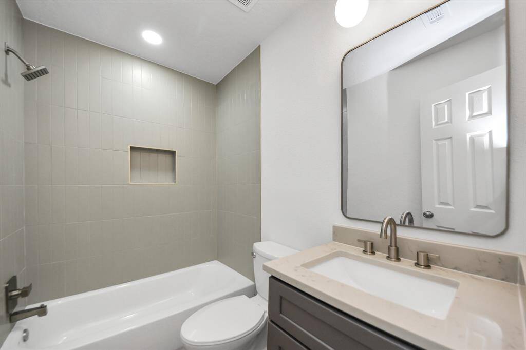 Secondary Bath