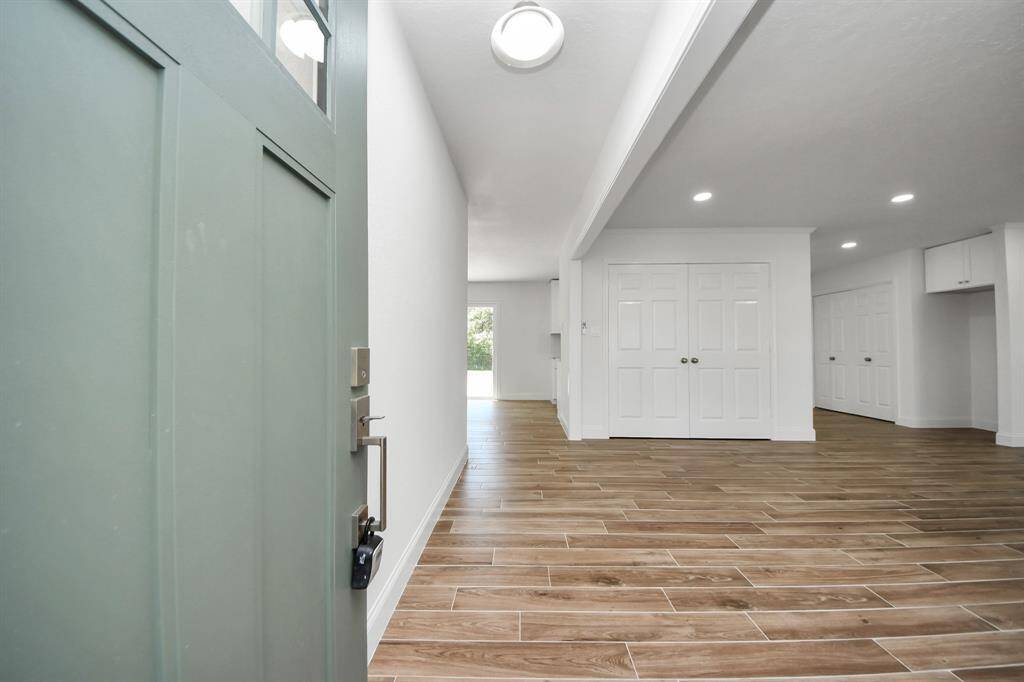 Entrance/ Foyer