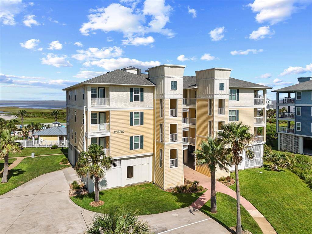 This beautifully maintained coastal condo building offers secure access, elevator service, and is just steps from resort-style amenities.