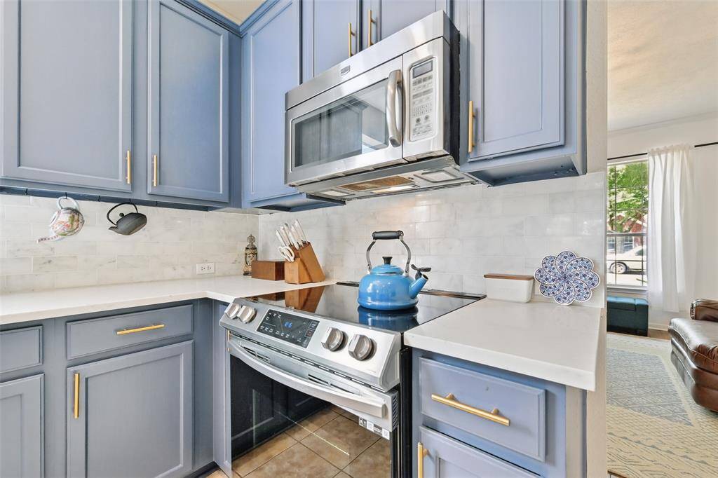 New Samsung induction stovetop oven.