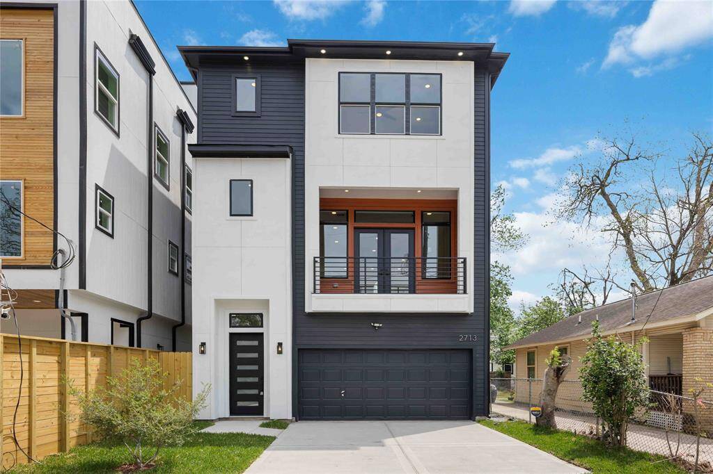 Modern elegance meets timeless features in this beautiful home located in the University Area. Enjoy 3 stories of luxury where all bedrooms are en-suites.