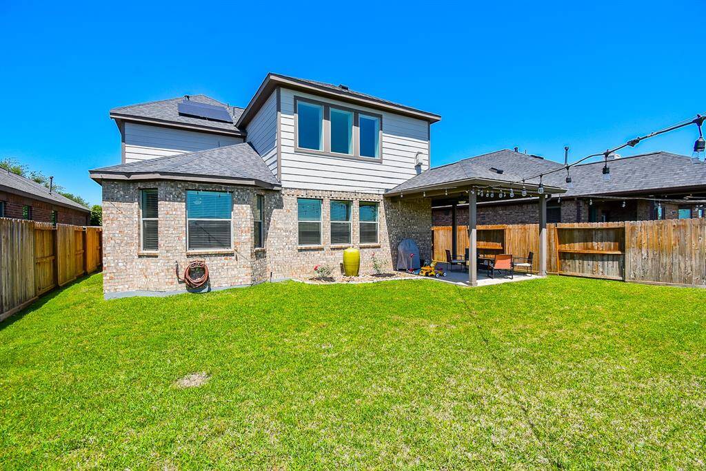 'Just enough shade and just enough sun to please everyone, when you host a big housewarming bash in your natural paradise!