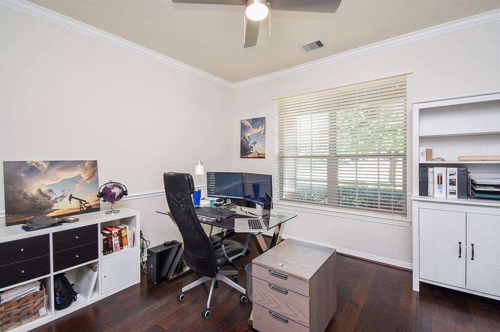 Inside the home office/study, there's plenty of room for sizeable pieces, bathed in pure natural light. Large, bright 'flex' rooms like this, can also double as another bedroom, if desired.