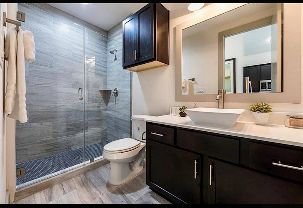 Some of the studios have a shower and others a shower/tub as seen next