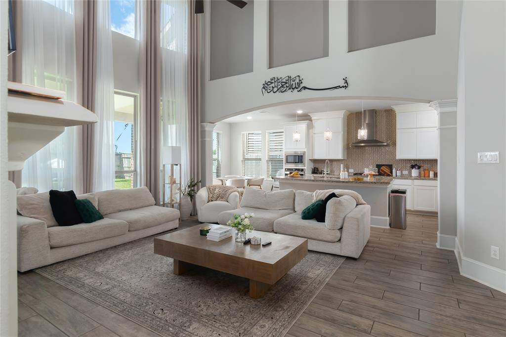 The high ceilings!