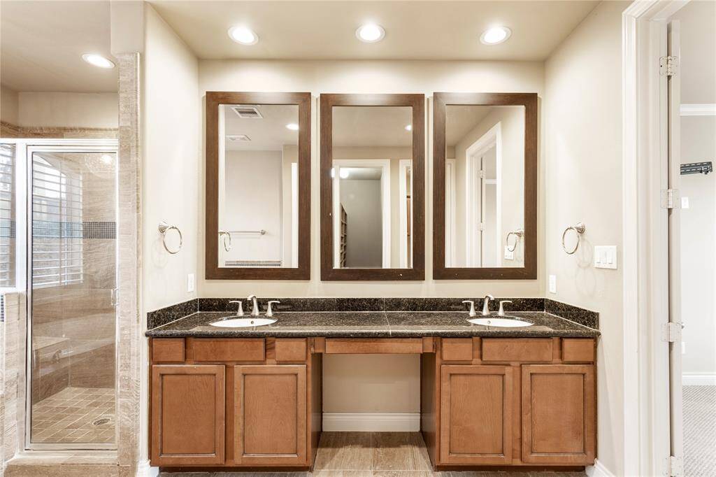 also featuring a stand up shower