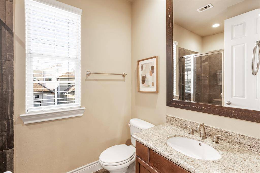 secondary bedroom features an en-suite bathroom