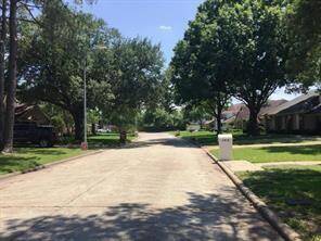 The home is located near the end of a quiet CDS street.