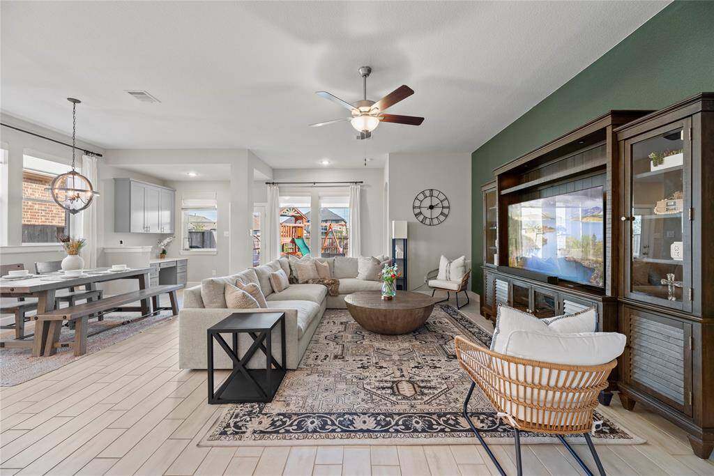 You are going to love the open feel this home has. This kind of layout promotes a sense of connectivity and togetherness among the different areas of the home, creating a space that's perfect for both everyday living and entertaining.