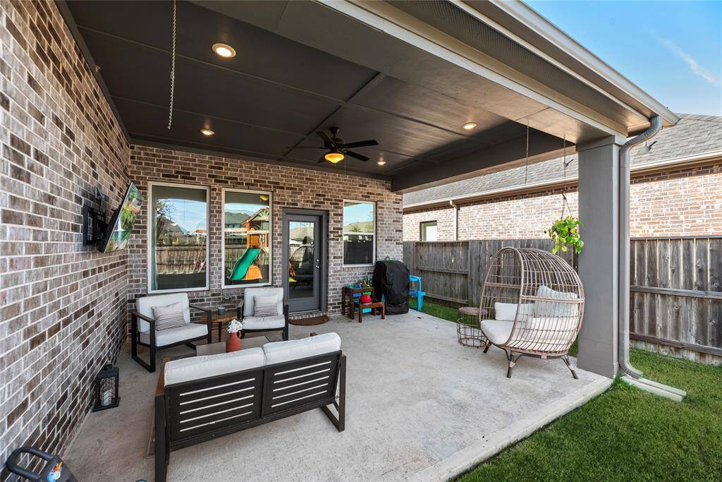 Now to the backyard space. How is this for a great place to relax and enjoy that Texas breeze?