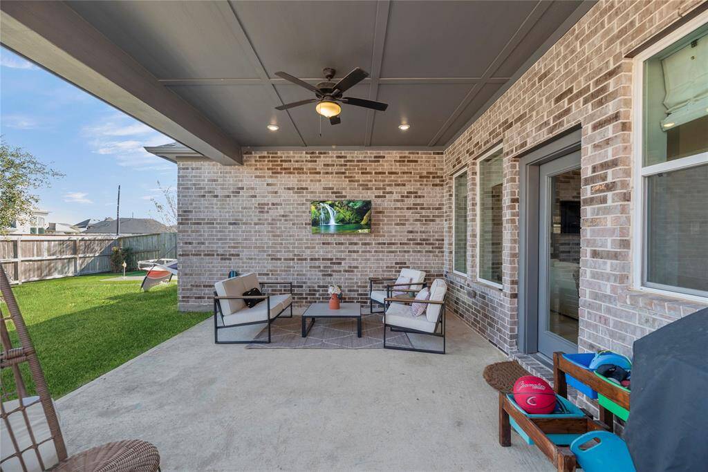 Light up the grill and invite friends over. Enjoy entertaining outdoors!