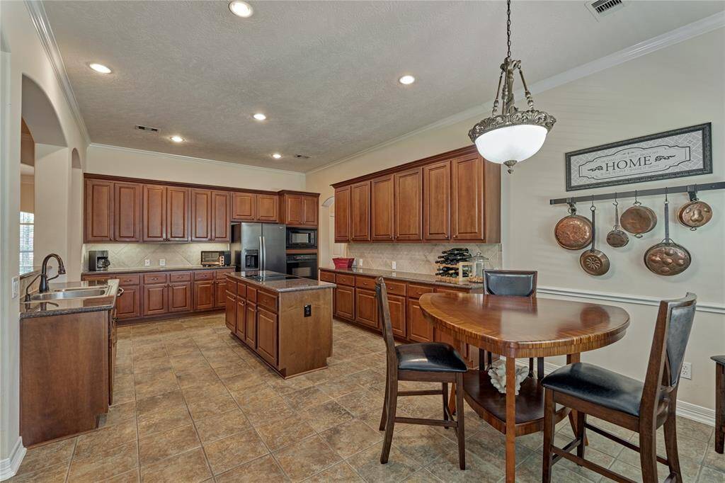Are you looking for a large kitchen?