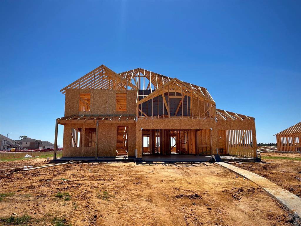 Two story home with 4 bedrooms, 3.5 baths, and 3 car garage