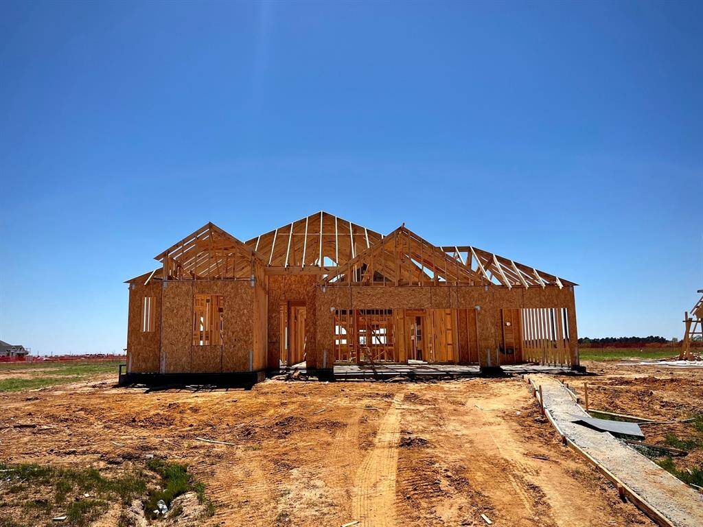 One story home with 3 bedrooms, 2.5 baths, and 3 car garage