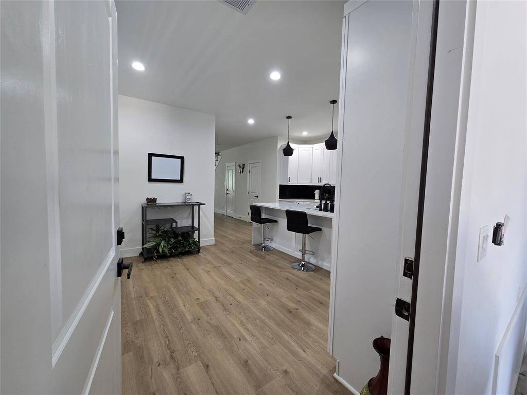 Entrance from garage to the kitchen