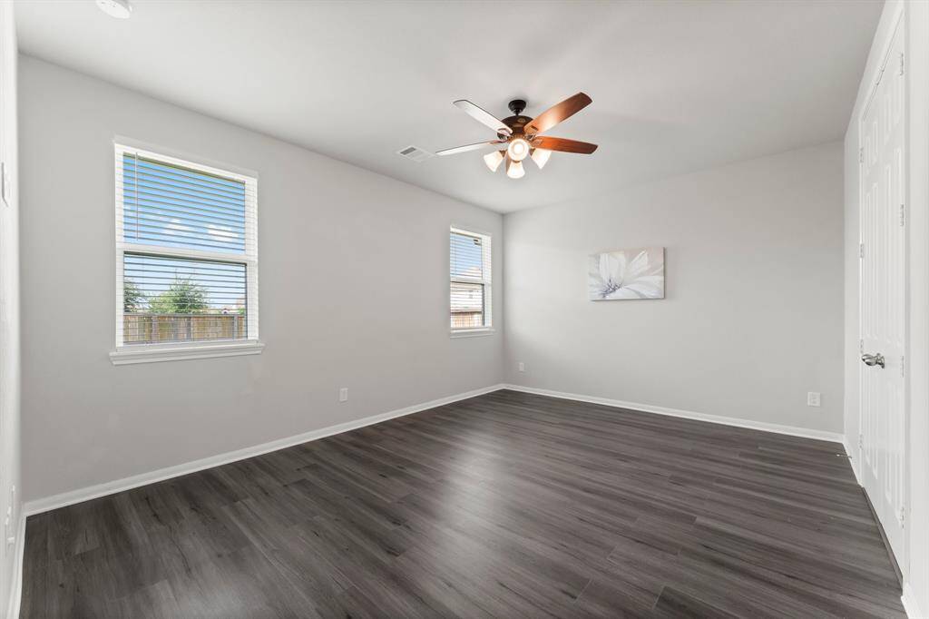 Large Primary Suite, , New LVP Flooring, Ceiling Fan, Neutral Colors