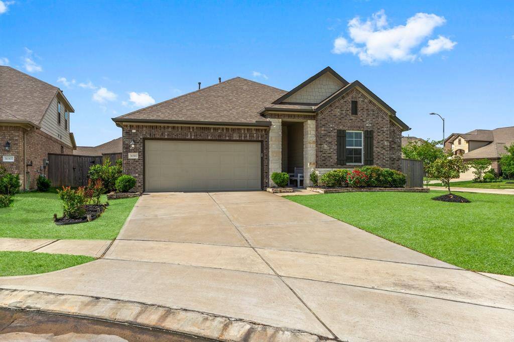 Large Doublewide Driveway