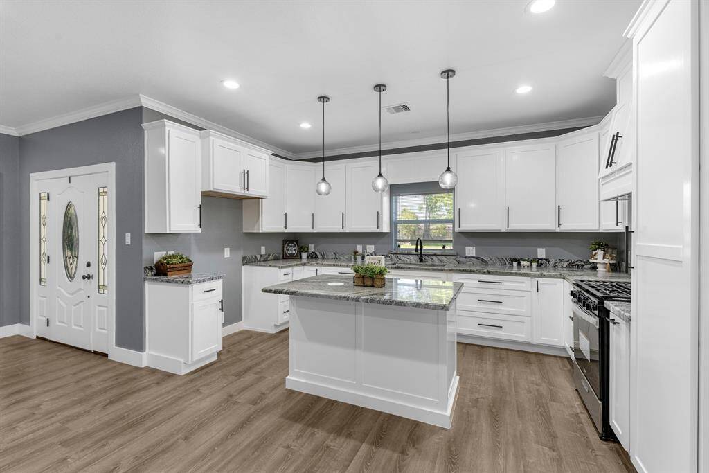 A dreams kitchen.