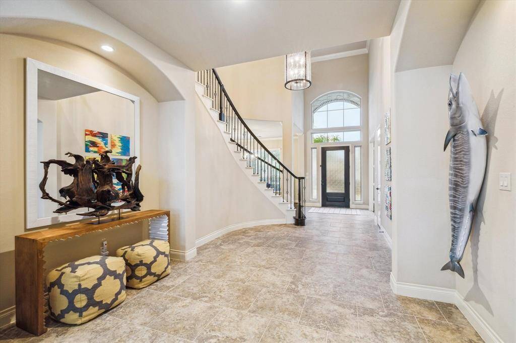 Great walkway from the front of the house leading into the living room