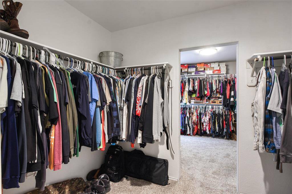 Walk-in Closet