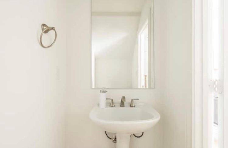 Powder room 1st flr