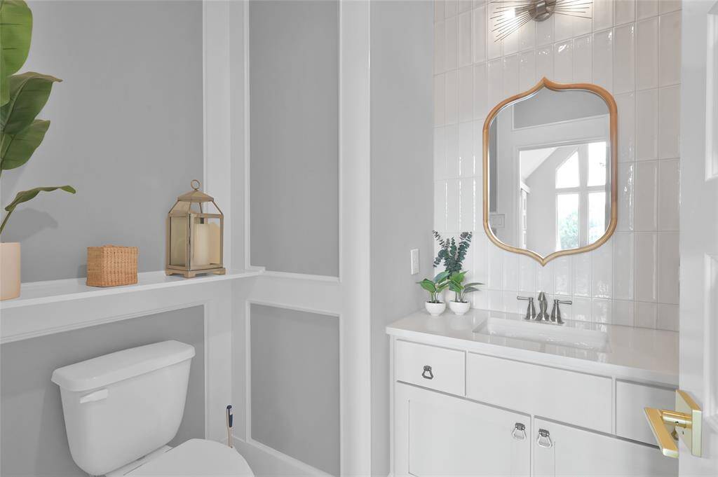 2nd floor Half Bathroom