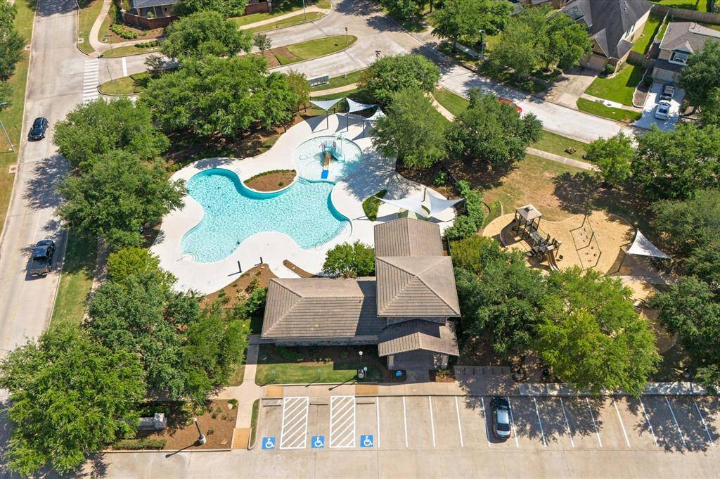 It’s a wonderful spot for summer fun, from casual swims to poolside gatherings.