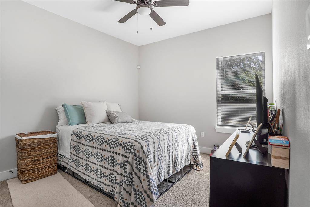 Spacious bedroom