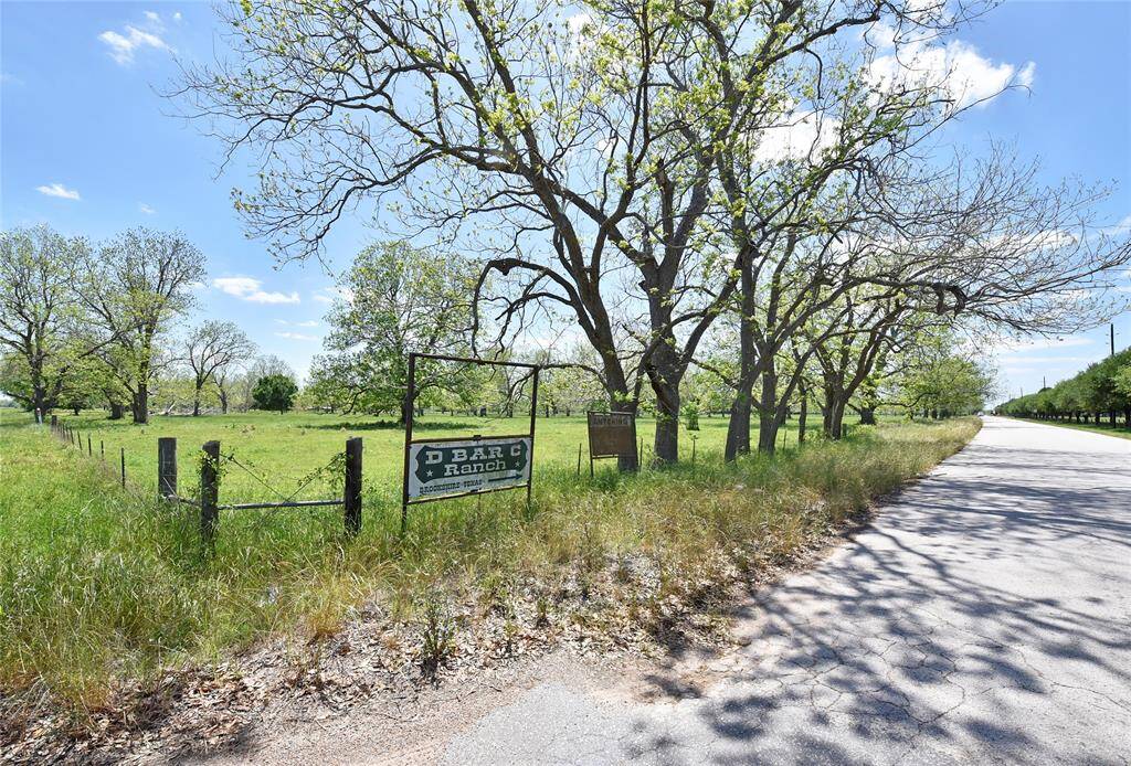 This property has frontage on FM 1489 and County Line Road.