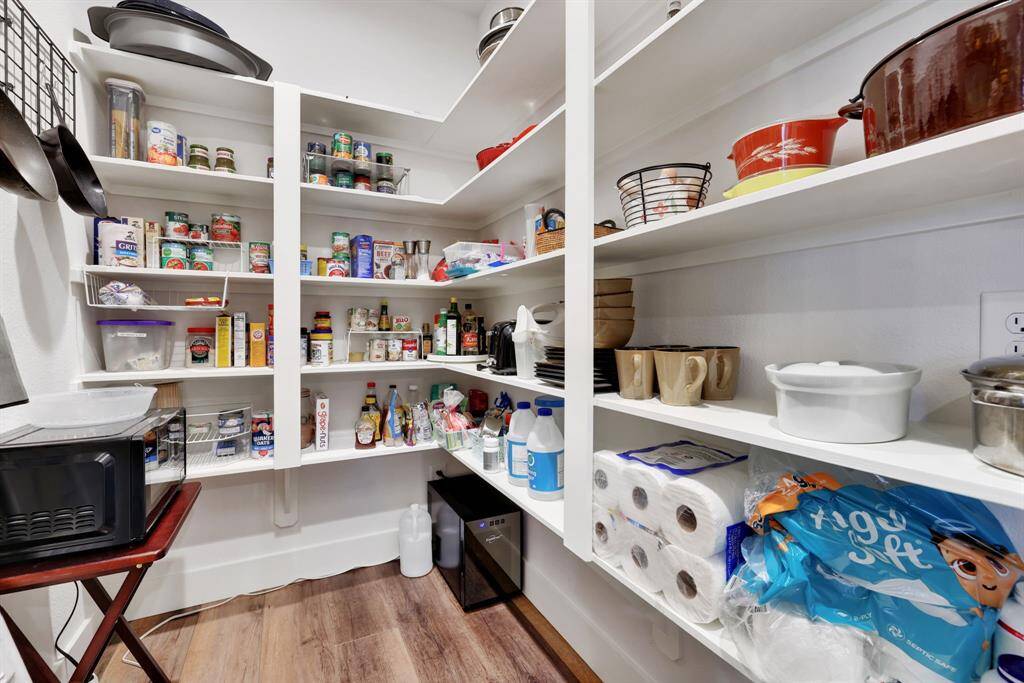 Walk in Pantry