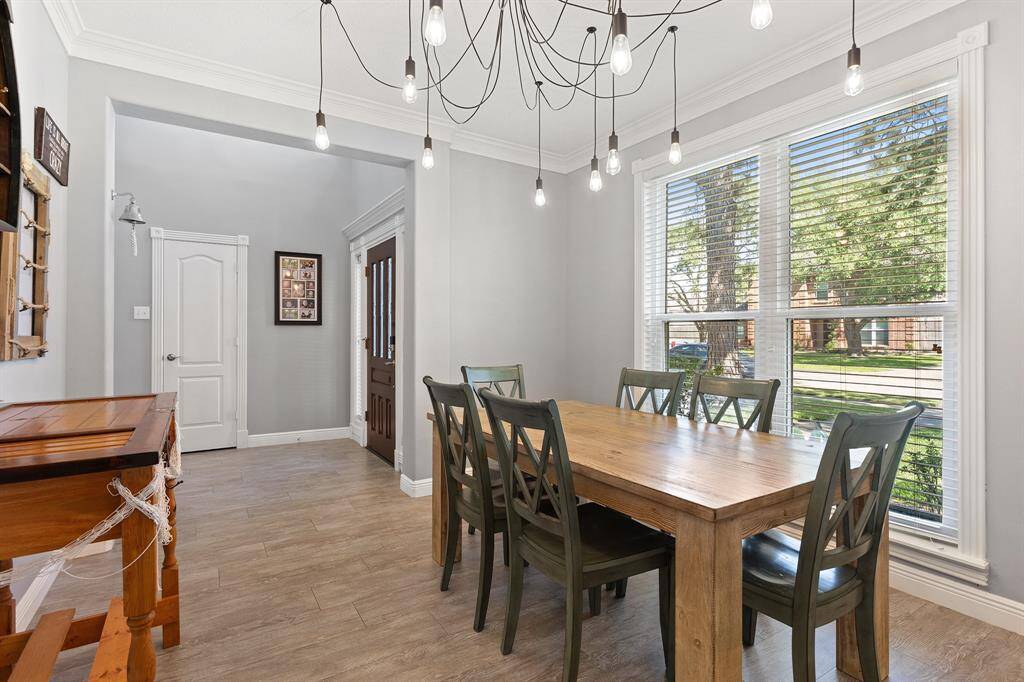 Formal Dining