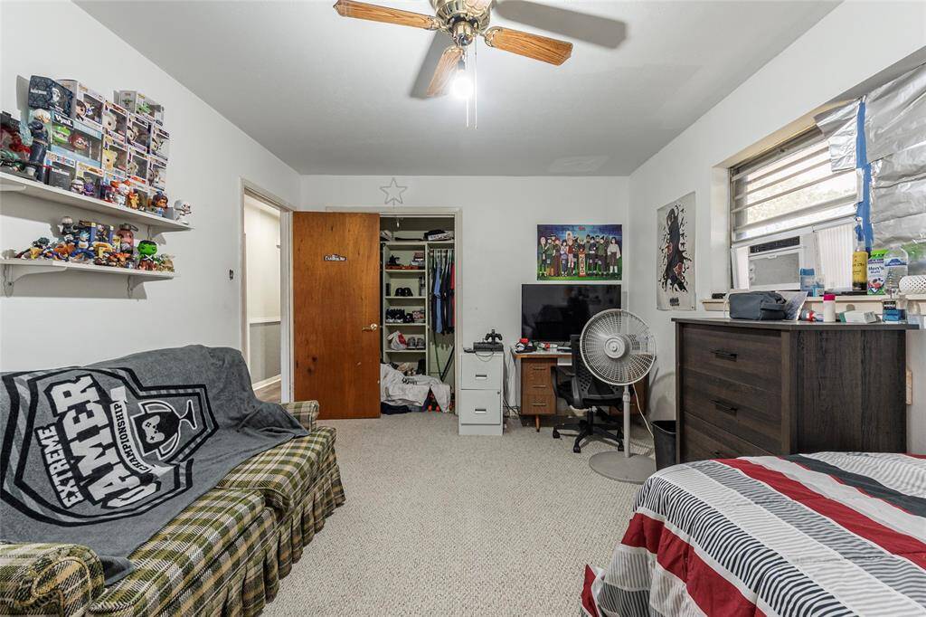 2nd bedroom