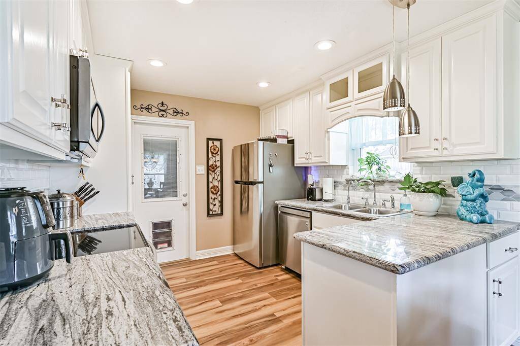 Beautifully remodeled kitchen
