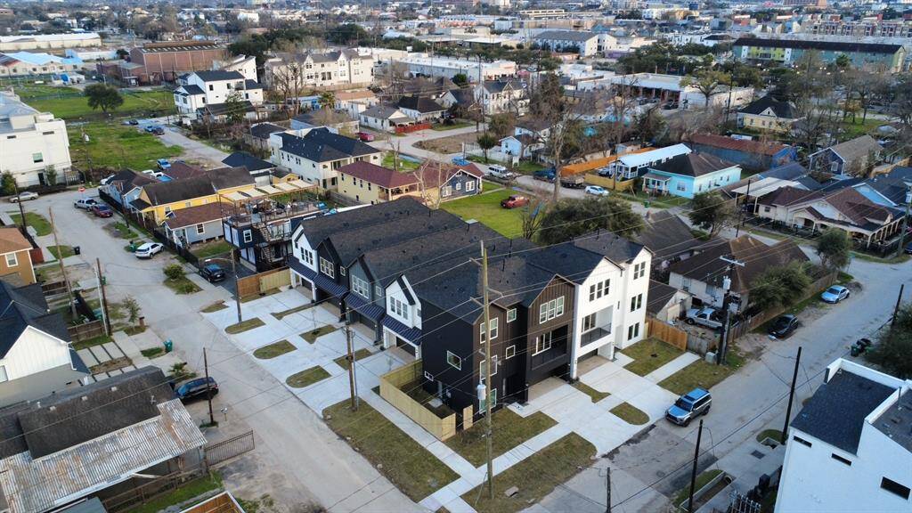 Welcome to Fox Street Grove! Private oversized driveways and 2-car garages. No HOA, no management fee, no shared driveway! This is the LAST DEVELOPMENT of this kind in East Downtown after changes to City of Houston's building regulations passed in November 2023 (future projects will all be shared driveways).