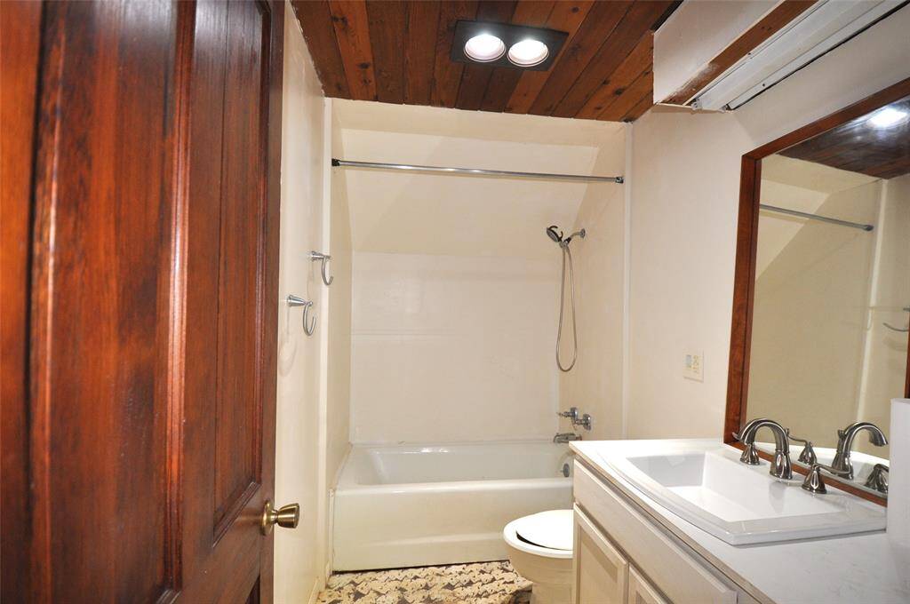 Full bathroom located upstairs.