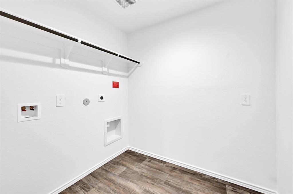 *Images and 3D tour is for illustration only and options may vary from home as built.