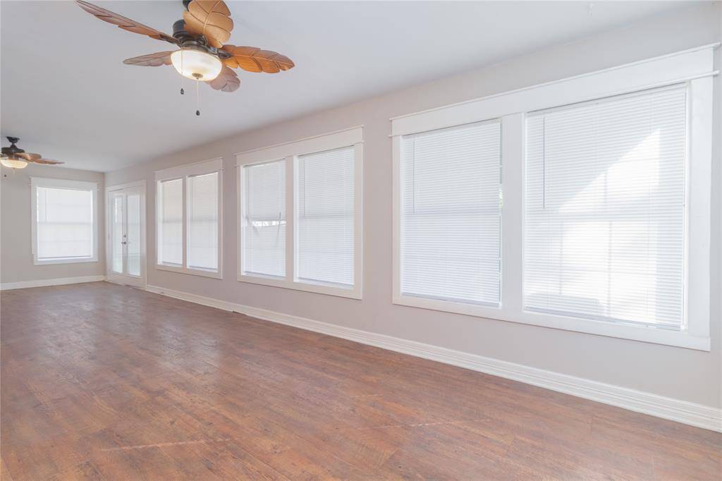 Flex space off of living room