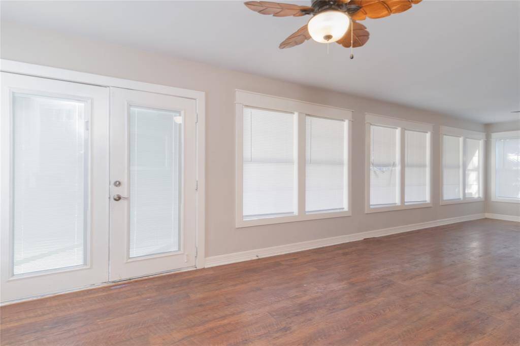 Flex space off of living room