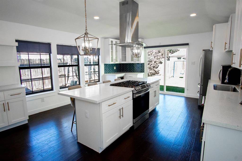 Large Open Kitchen