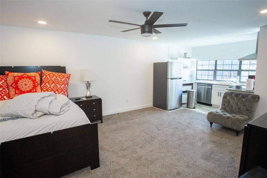 2nd level of garage apartment
