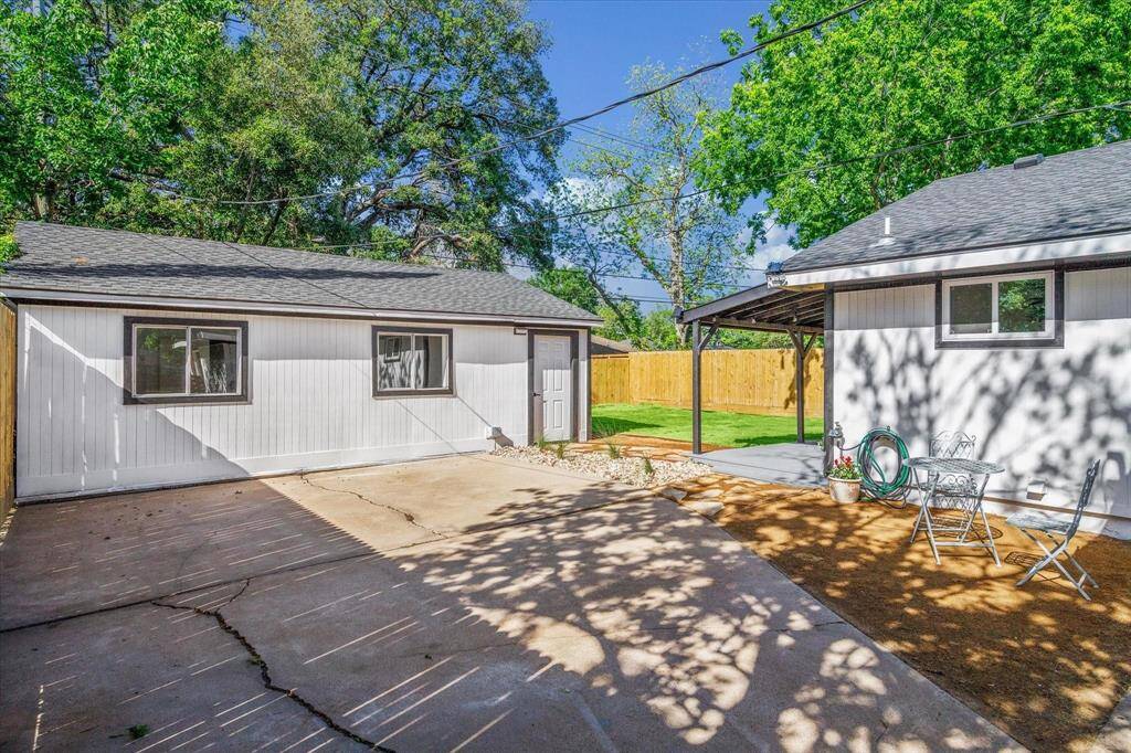 Double wide drive behind secured driveway date.
