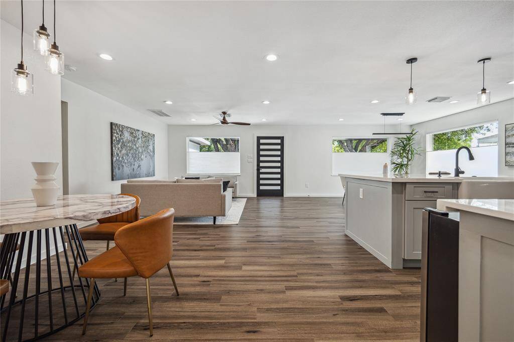 Kitchen/Dining/Breakfast