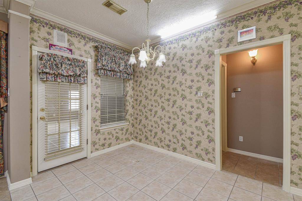 Breakfast Room