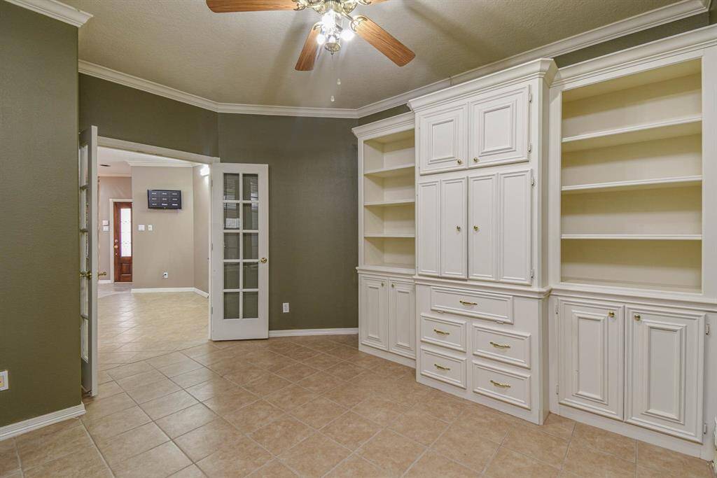 Home Office with Built in Storage Hutch & Shelves!