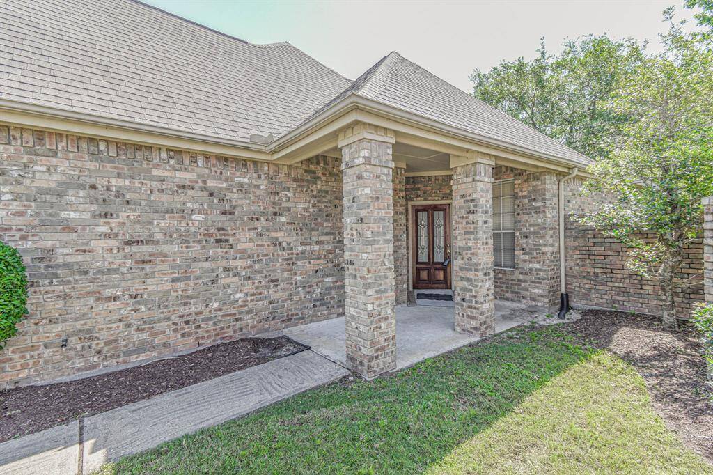 Welcome to 4518 Somerset, Inviting Front Porch