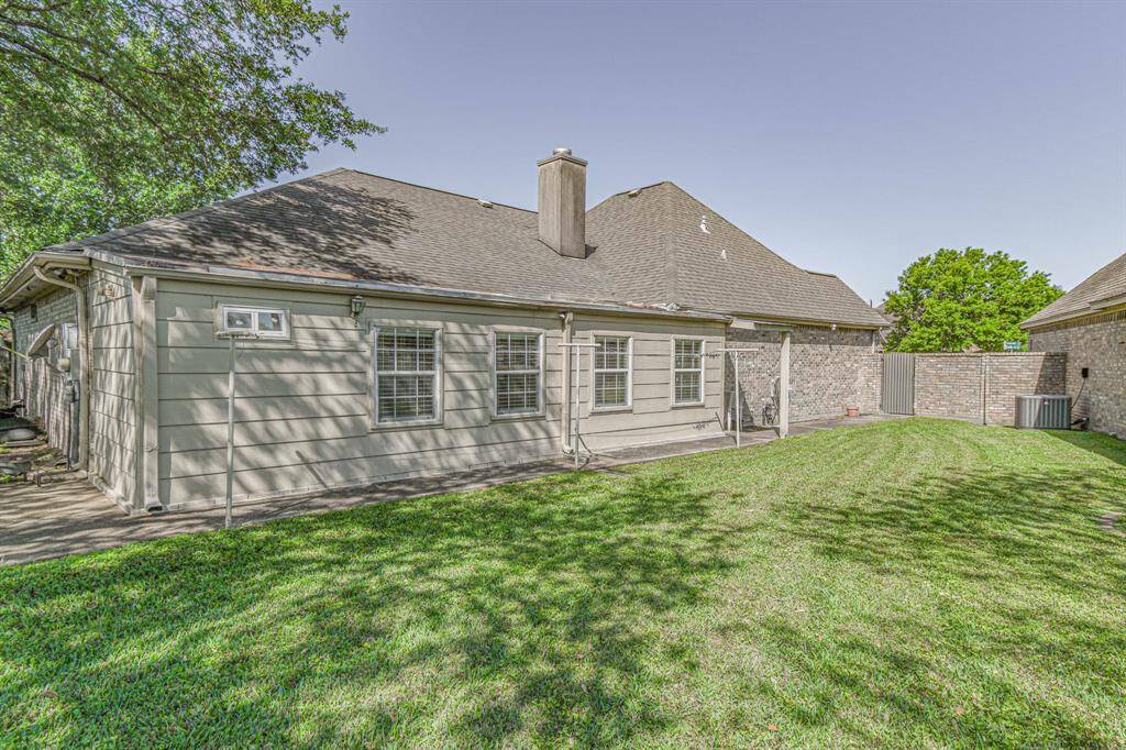 Side of Home & Yard